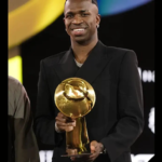 XXNW4usm-vinijr_globesoccer_awards_divulgacao