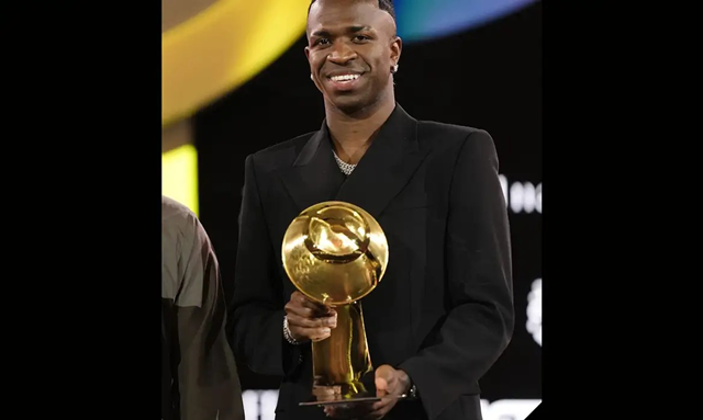 XXNW4usm-vinijr_globesoccer_awards_divulgacao