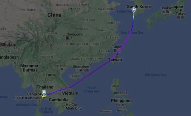 aviao-colide-com-muro-aeroporto-internacional-da-coreia-do-sul-foto-reproducao-00-1