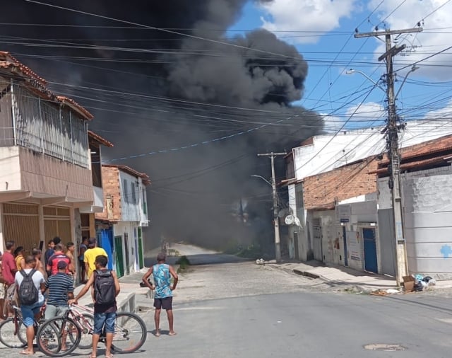 incendio-na-Lagoa-Grande-redes-sociais