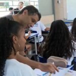 o_professor_de_sociologia_osvaldo_lima_de_oliveira_se_desdobra_para_dar_conta_do_planejamento_de_aulas_reunioes_e_correcoes_de_trabalhos_copy