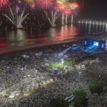 palco_copacabana_reveillon_2023_-_foto_julio_guimaraes_-_riotur