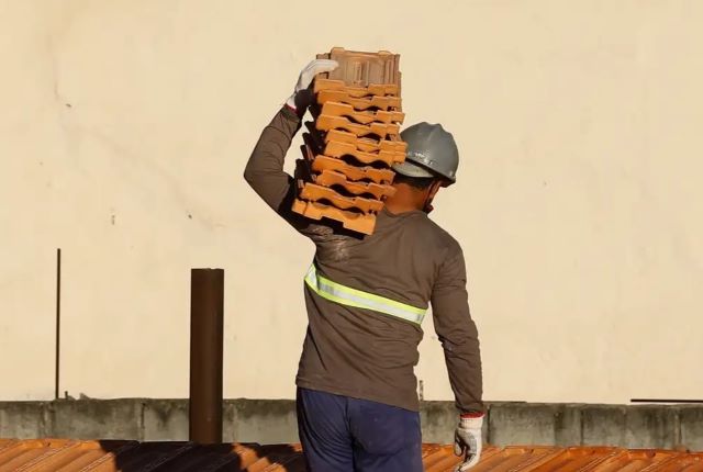 pedreiro-construcao-civil-trablho-trabalhador-foto-fernando-frazao-abr