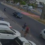veiculo-Corolla-preto-perseguidor-do-sadneiro-branco