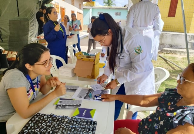 Acao-social-na-Liberdade-Unex-e-Exercito-ft-ed-santos-acorda-cidade4