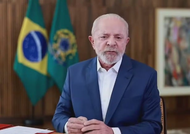 FA7PiKL8-presidente-lula