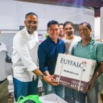 Marcio-Marinho-entrega-100-motores-de-rabeta-para-pescadores-da-cidade-de-Sento-Se-BA