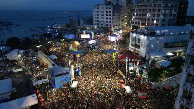 carnaval-festa-popular-pessoas-mutidao-Fotos-Betto-Jr-Secom-PMS