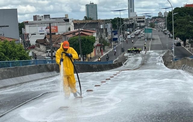 faxina-no-viaduto-e-tuneis