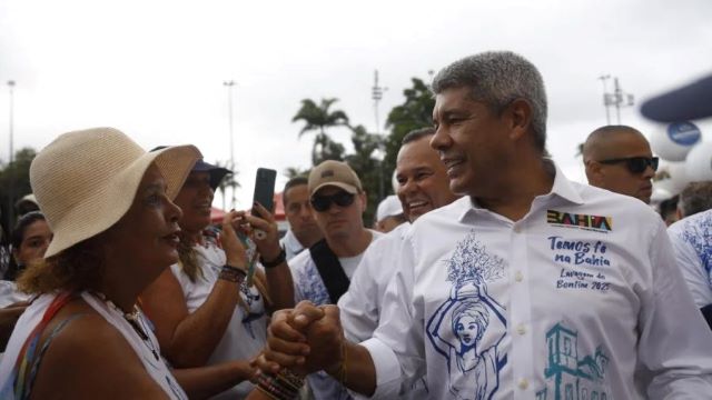 governador-jeronimo-lavagem-do-bonfin-2025-foto-Matheus-Landim-GOVBA