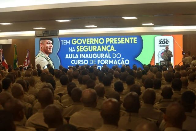 governador-jeronimo-participa-aula-inaugural-curso-formacao-soldados-foto-Foto-Thuane-Maria-GOVBA-00