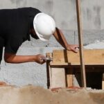 pedreiro-construcao-civil-obra-cabacete-foto-Fernando-Frazao-Agencia-Brasil