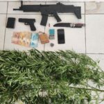Apreensao-de-simulacro-e-pes-de-maconha