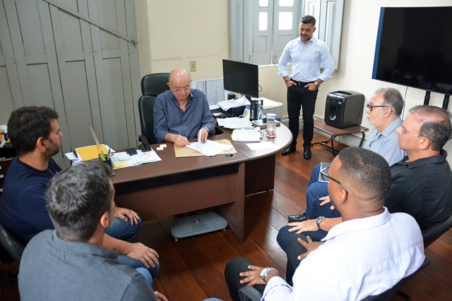 Assinatura-de-convenio-para-Construcao-de-casas-Foto-ACM-3