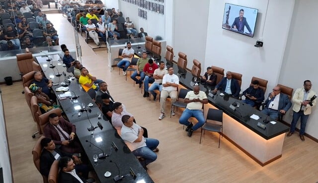 Audiencia-publica-debate-criacao-de-espaco-apropriado-para-realizacao-de-paredoes-em-Feira-de-Santana-1