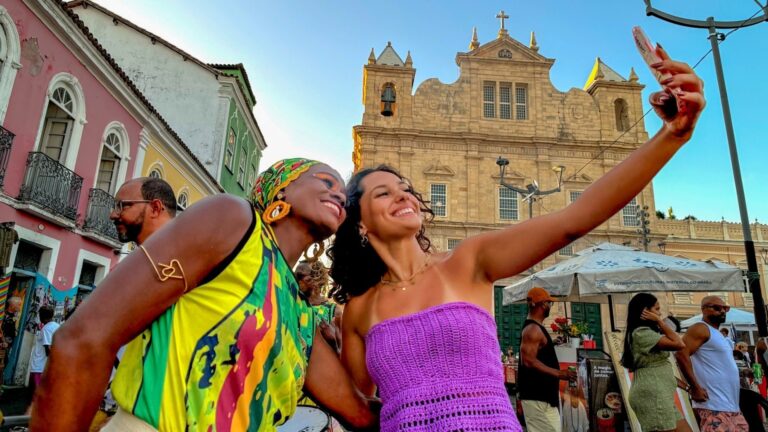 Crescimento-em-viagens-internacionais-sinaliza-Carnaval-da-Bahia-com-recorde-de-visitantes-estrangeiros-Ascom-SeturBA