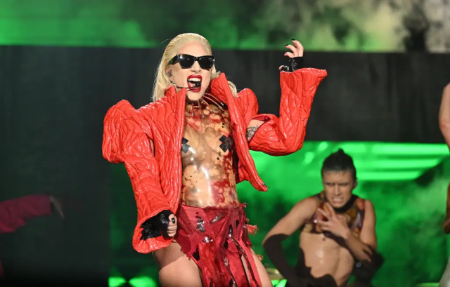 DJUFvypt-cantora-famosos-lady-gaga-foto-Samir-Hussein-Getty-Reproducao