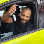 Sergio-Oliveira-Nunes-camacari-ganhador-promocao-sorte-na-garagem-2024-carro-foto-paulo-jose-acorda-cidade