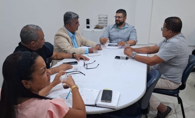 comissao-saude-camara-municipal-se-reune-com-secretario-de-saude-2