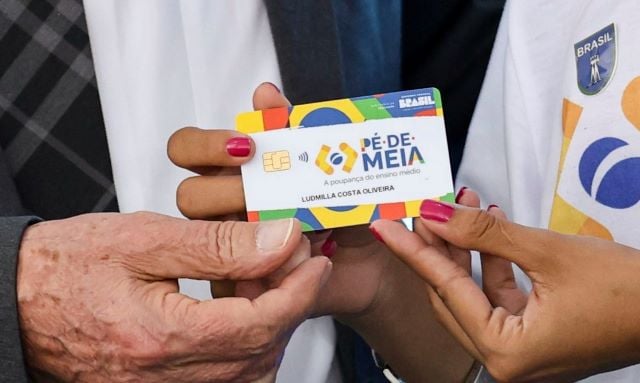 pe-de-meia-cartao-foto-marcelo-camargo-agencia-brasil-1-2
