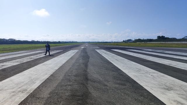 r4BAeyY3-pista-aeroporto-de-feira