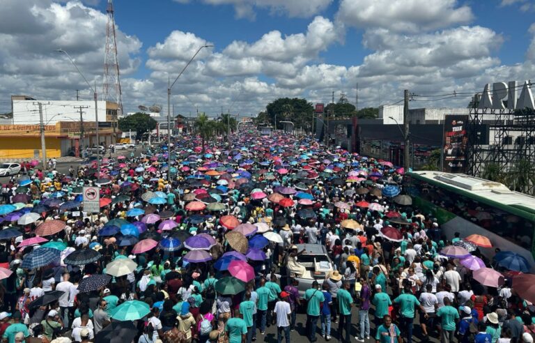 Caminhada-do-Perdao-2025-Igreja-dos-Capuchinhos-ft-Gabriel-Goncalves-acorda-cidade-4