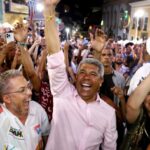 Comemoracao-Oscas-2025-jeronmo-e-bruno-momteiro-comemoram-com-folioes-no-pelourinho
