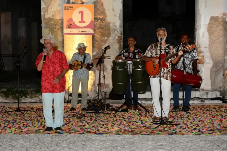 EeyuNNjf-Grupo-Barlavento-Samba-BA-Foto-Edivalma-Santana1