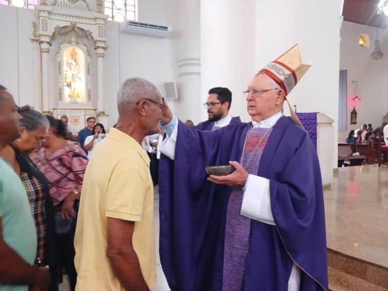 Igreja-Matriz-ft-ney-silva-acorda-cidade