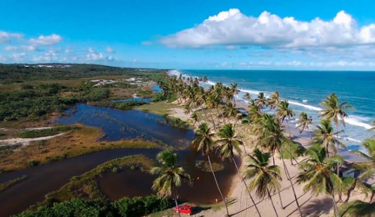XtVHI5Yg-Para-alem-do-naturismo-Massarandupio-recebe-festival-musical-e-cervejeiro-Foto-Divulgacao