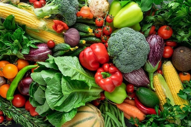 alimentos-saudaveis-fetrinka-freepik