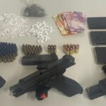 armas-e-drogas-apreendidas-apos-tiroteio-em-Salvador