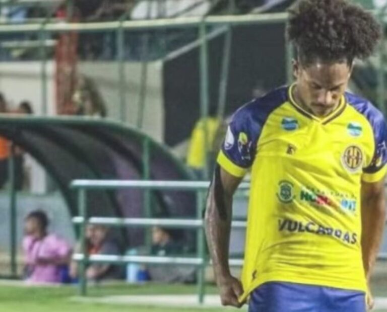 jogador-de-futebol-Tico-Baiano