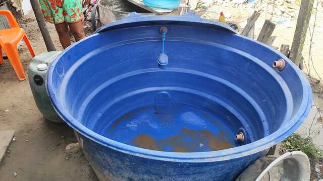 kngHAQqN-moradores-reclamam-de-falta-de-agua-no-conjunto-Viveiros-9