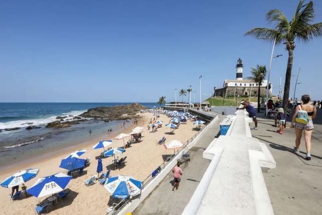 praia-do-farol-da-barra-em-salvador-foto-divulgacao