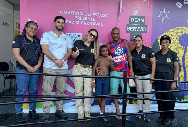 reencontro-entre-pai-e-filho-que-se-perderam-durante-a-folia