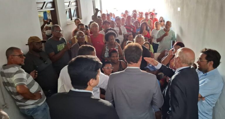 reuniao-de-ex-funcionarios-de-empresas-de-onibus-cobrando-direitos-trabalhistas-ft-paulo-jose-acorda-cidade
