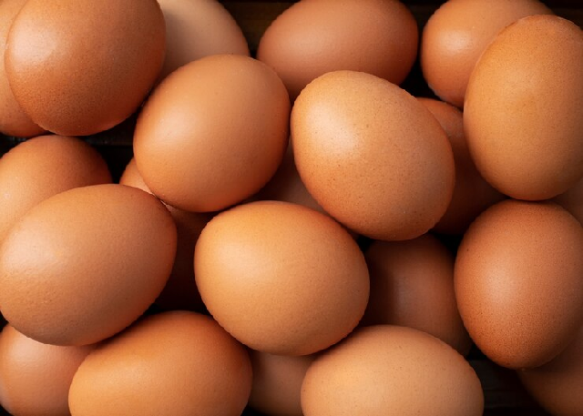 w019rrwo-ovos-vermelhos-foto-freepik