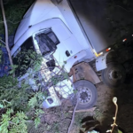 zU63jlyO-5355-achei-sudoeste-caminhao-pega-fogo-na-ba148-em-livramento-de-nossa-senhora