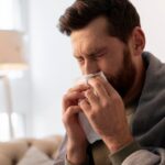 Homem-gripe-doente-Foto-freepik