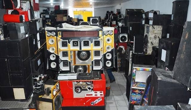 aparelhos-de-som-paredao