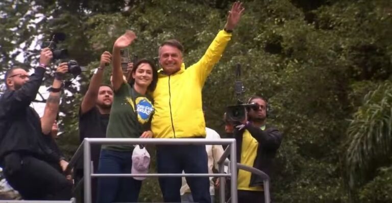 bolsonaro-e-michelle-bolsonaro-em-ato-na-paulista-1
