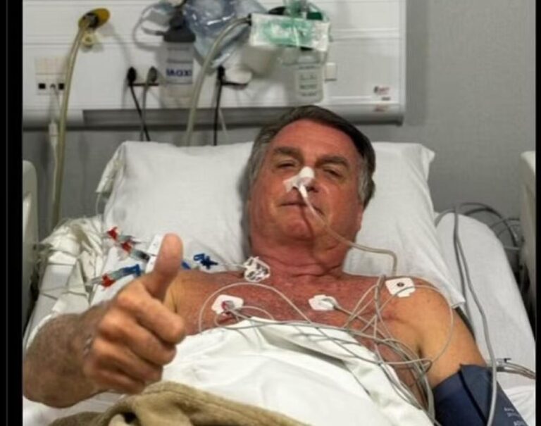bolsonaro-posta-foto-internado