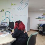 mesa-atendimento-entrevista-emprego-eil-foto-divulgacao-