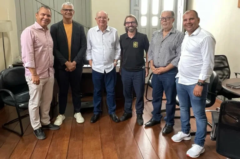 oUbrl4hP-Prefeitura-e-Instituto-Paranaense