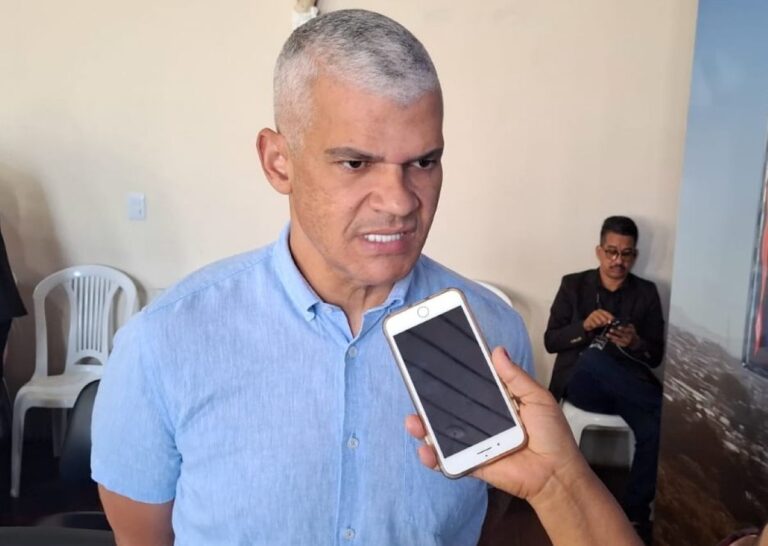 secretario-Pablo-Roberto-