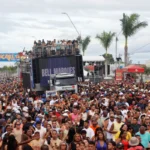 7brIObrI-Micareta-de-Feira-2025-Bell-Marques-ft-Beatriz-Rosado-acorda-cidade