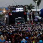 9BkJrp23-Micareta-de-Feira-2025-La-Vem-Eles-ft-Jaqueline-Ferreira-acorda-cidade