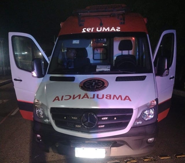 Ambulancia-do-Samu-e-recuperada-na-Avenida-Paralela-pela-PM