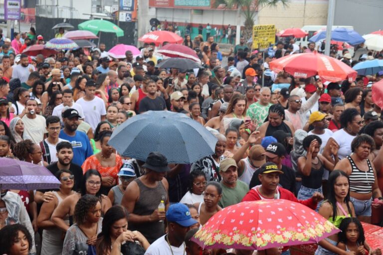 Arrastao-na-micareta-de-feira-foto-acorda-cidade-11